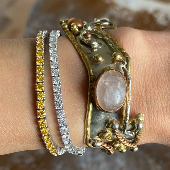 Jewelry - Rose quart Women's cuff Bracelet